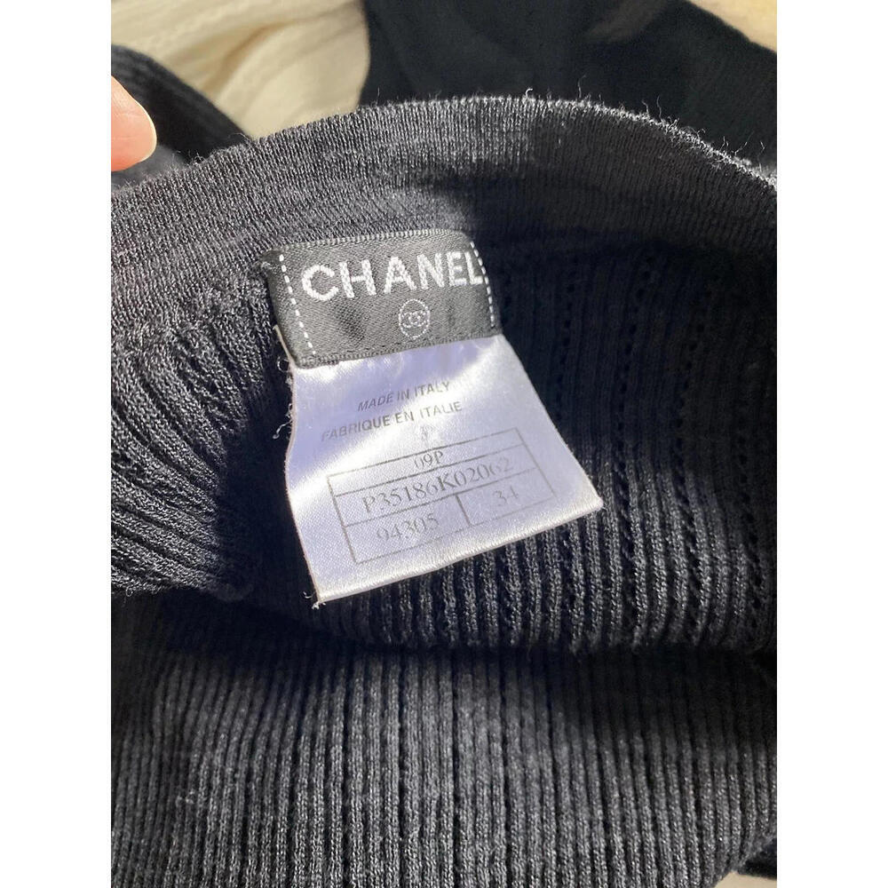 2009 CHANEL 09P Black Rib Knit Top V-Neck Shirt FR-34 US-2 Cotton Short Sleeve - Picture 7 of 7